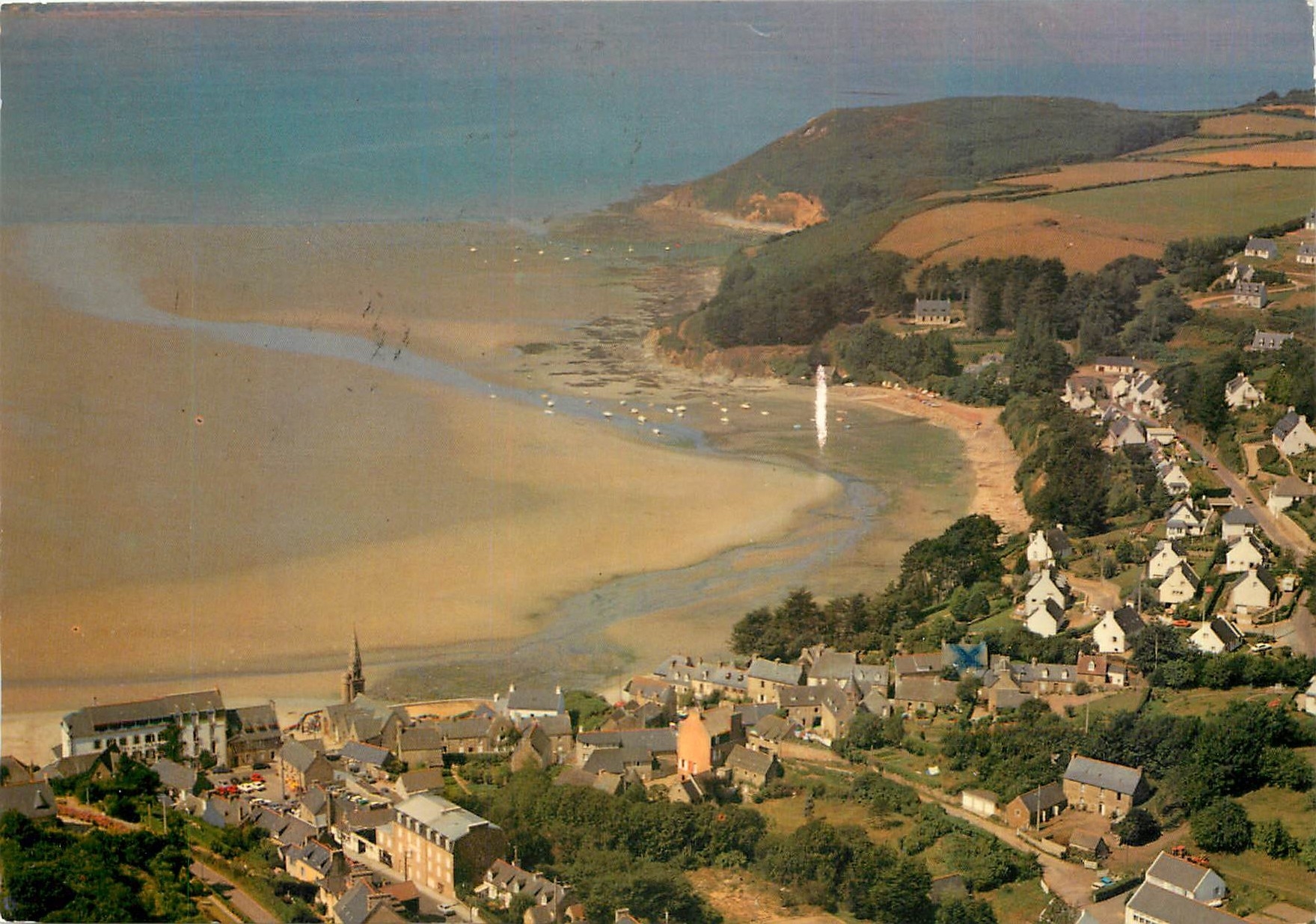 CPM La France vue du Ciel Saint Michel en Greve C du N Perspective sur la baie