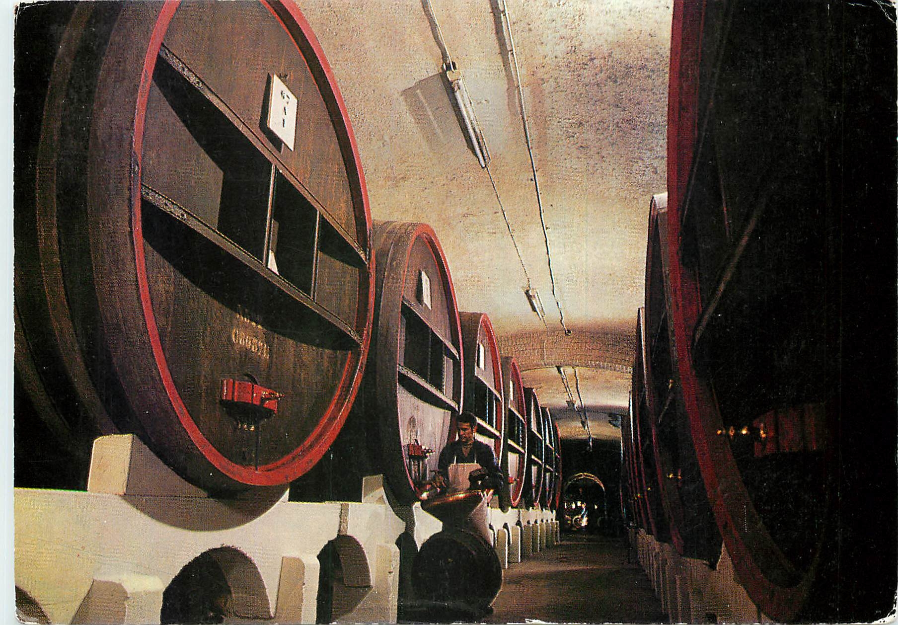 CPM Mumm et Cie Reims Vins de reserve 