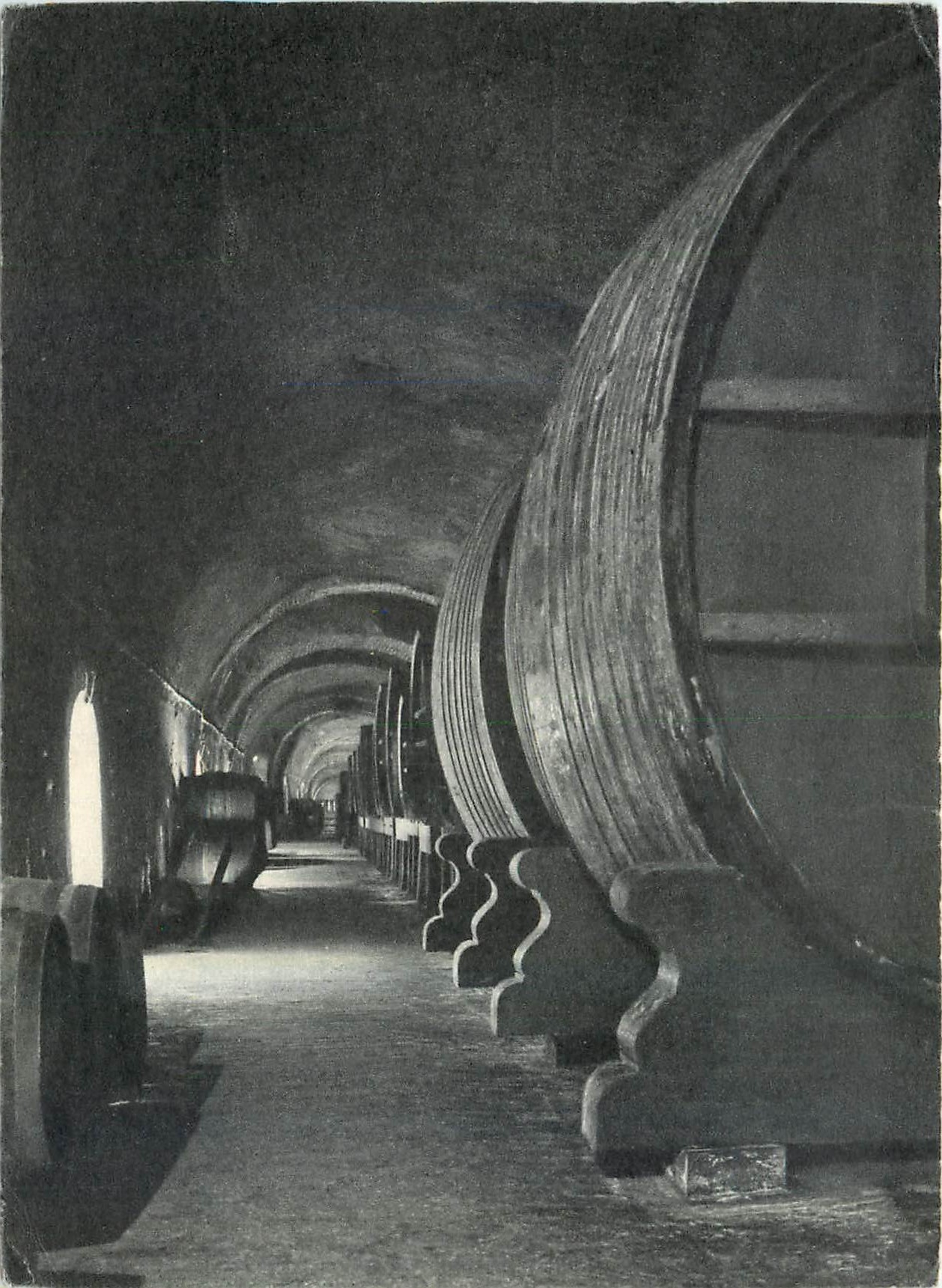 CPM Galerie des vins de Reserve
