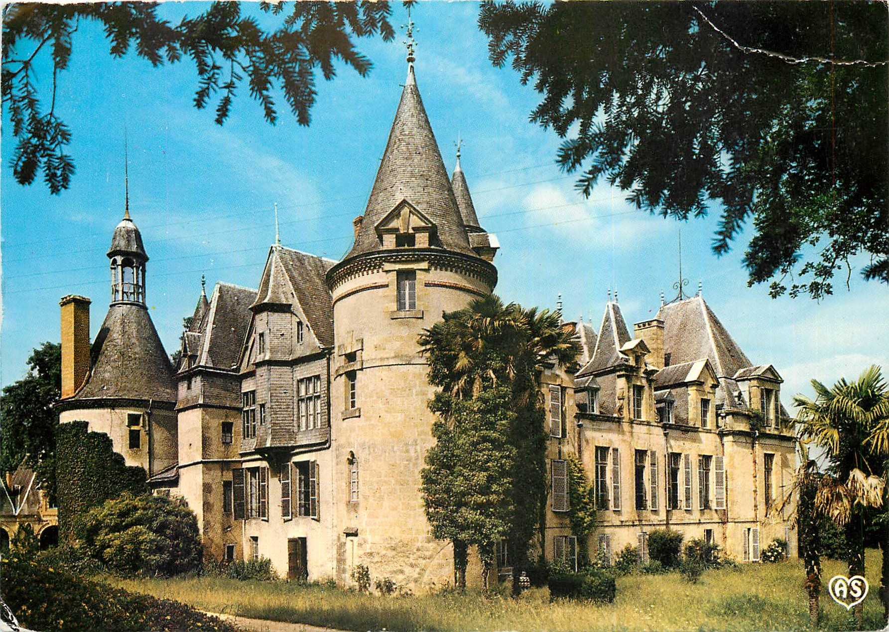 CPM En Parcourant le Gers Aux environs de Montesquiou Le Chateau de la Plagne