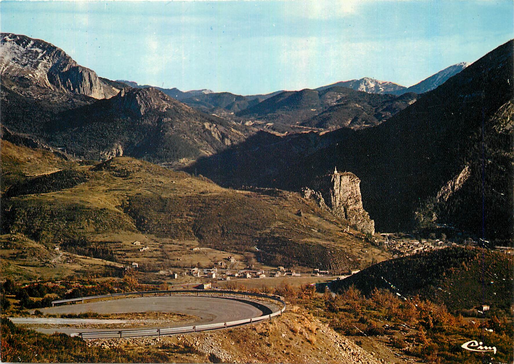 CPM Castellane Alp de Hte Prov Vue generale depuis le col des Leques Route Napoleon