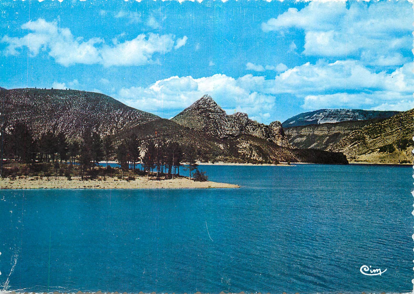 CPM St Andre les Alpes B A Lac de St Julien Coin Pittoresque 