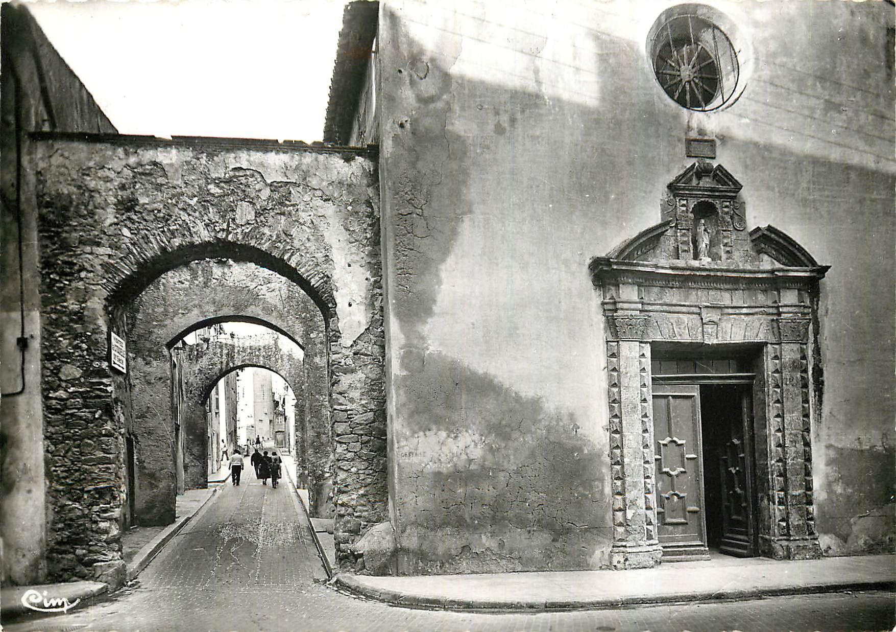 CPM Cote d'Azur Saint Tropez Var La montee de la Misericorde 