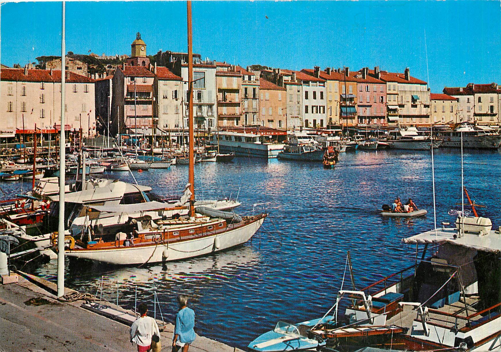 CPM La Cote d'Azur Varoise Saint Tropez Var Le Quai Frederie Mistrai et le Quai Jean Jaures 