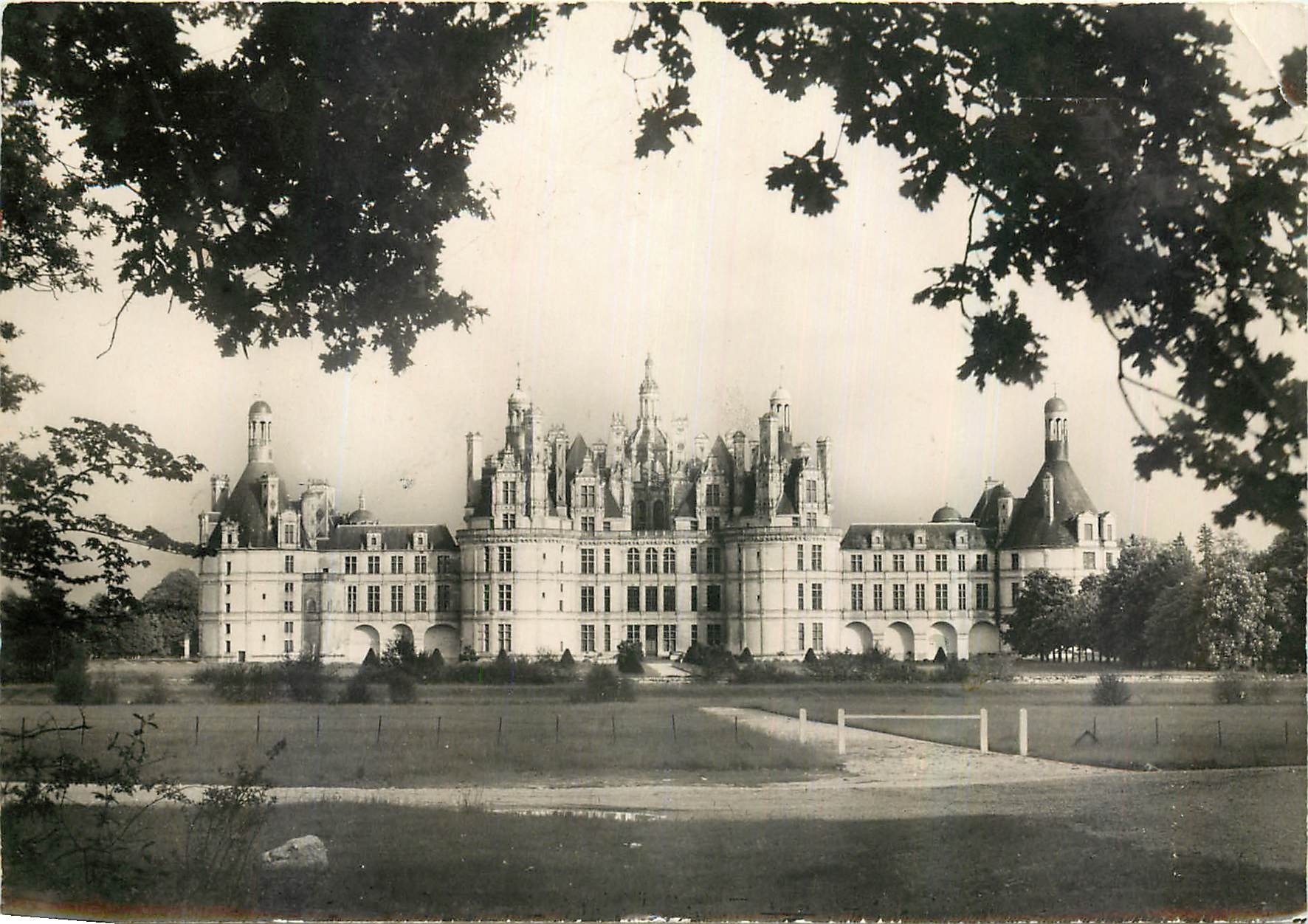 CPM Chambord Loir et Cher Le Chateau Facade au Nord