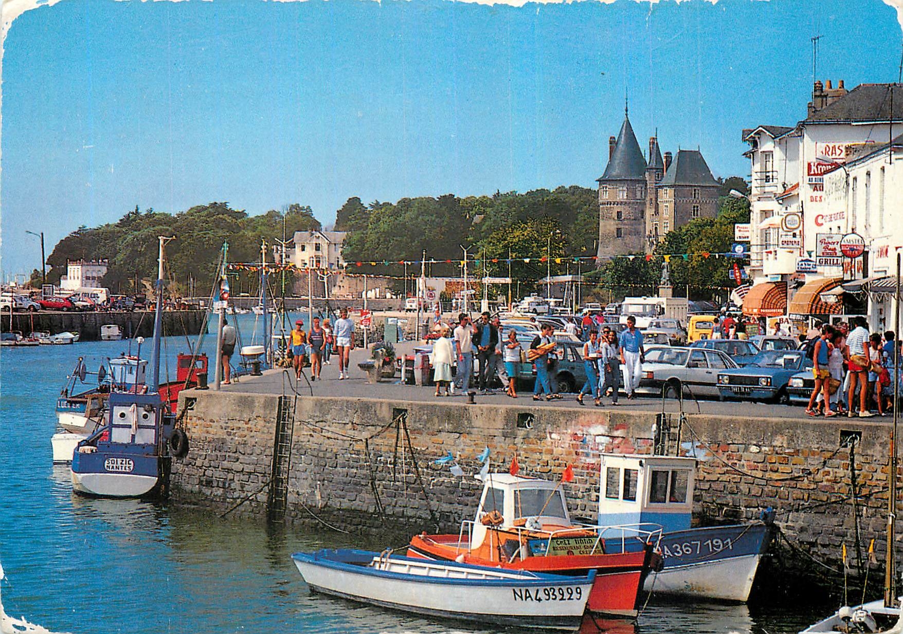 CPM La Bretagne Touristique Perle de la Cote de Jade Pornic Le Port de peche et le Chateau 