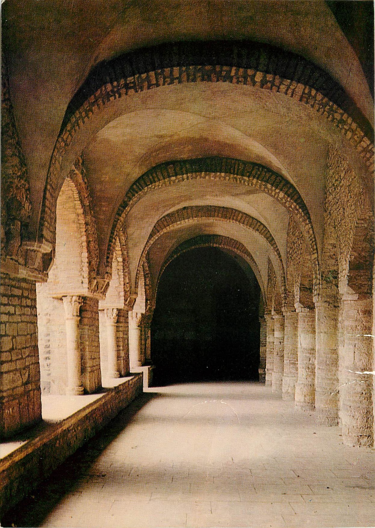 CPM Tournus Saone et Loire Eglise Saint Philibert Cloitre Saint Ardain