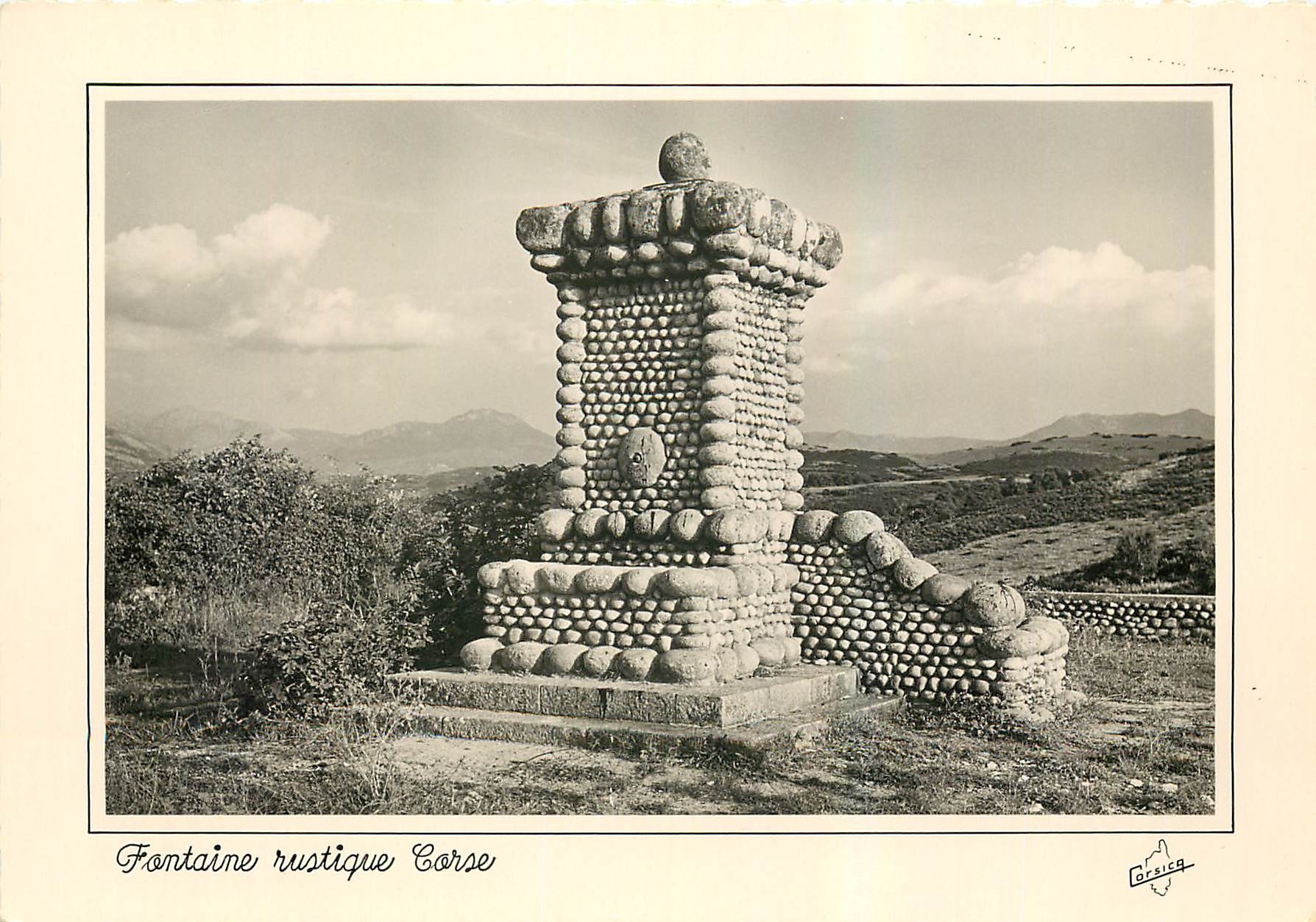 CPM La Corse Ile de Beaute Fontaine Rustique Corse 