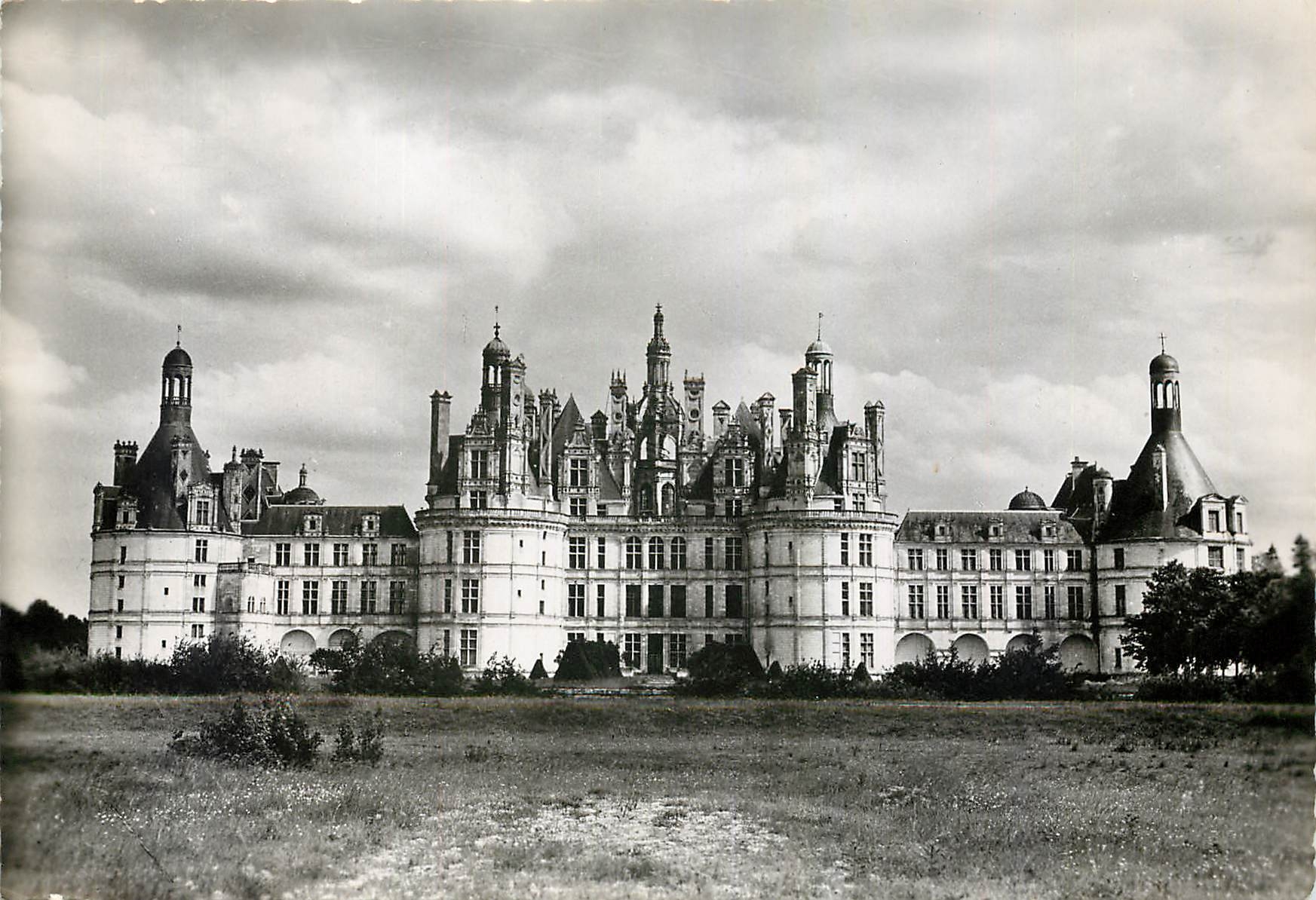 CPM Chateau de Chambord L et C 
