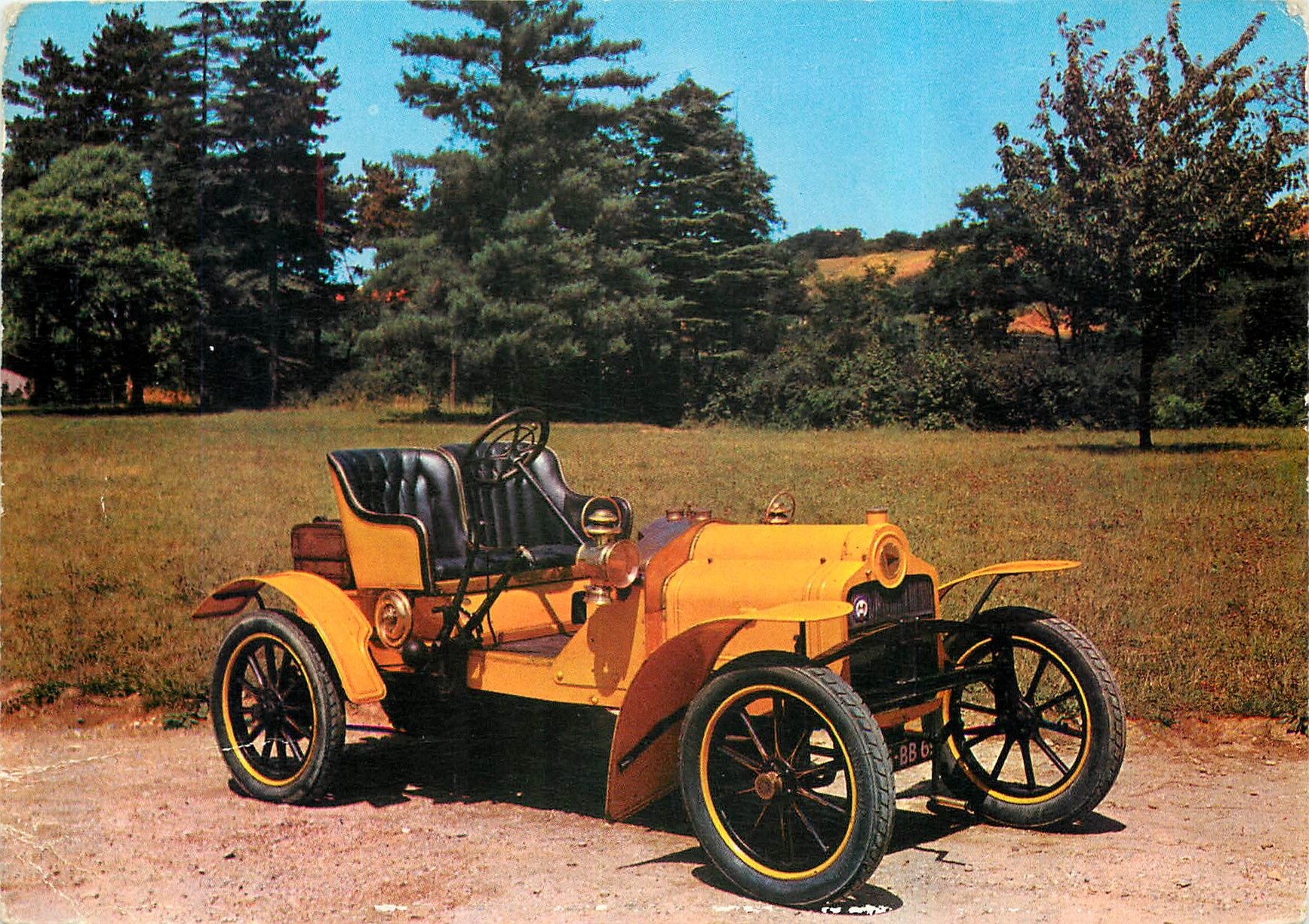 CPM Musee de l'Automobile de la Motocyclette et du Cycle Rochetaillee sur Saone Rhone