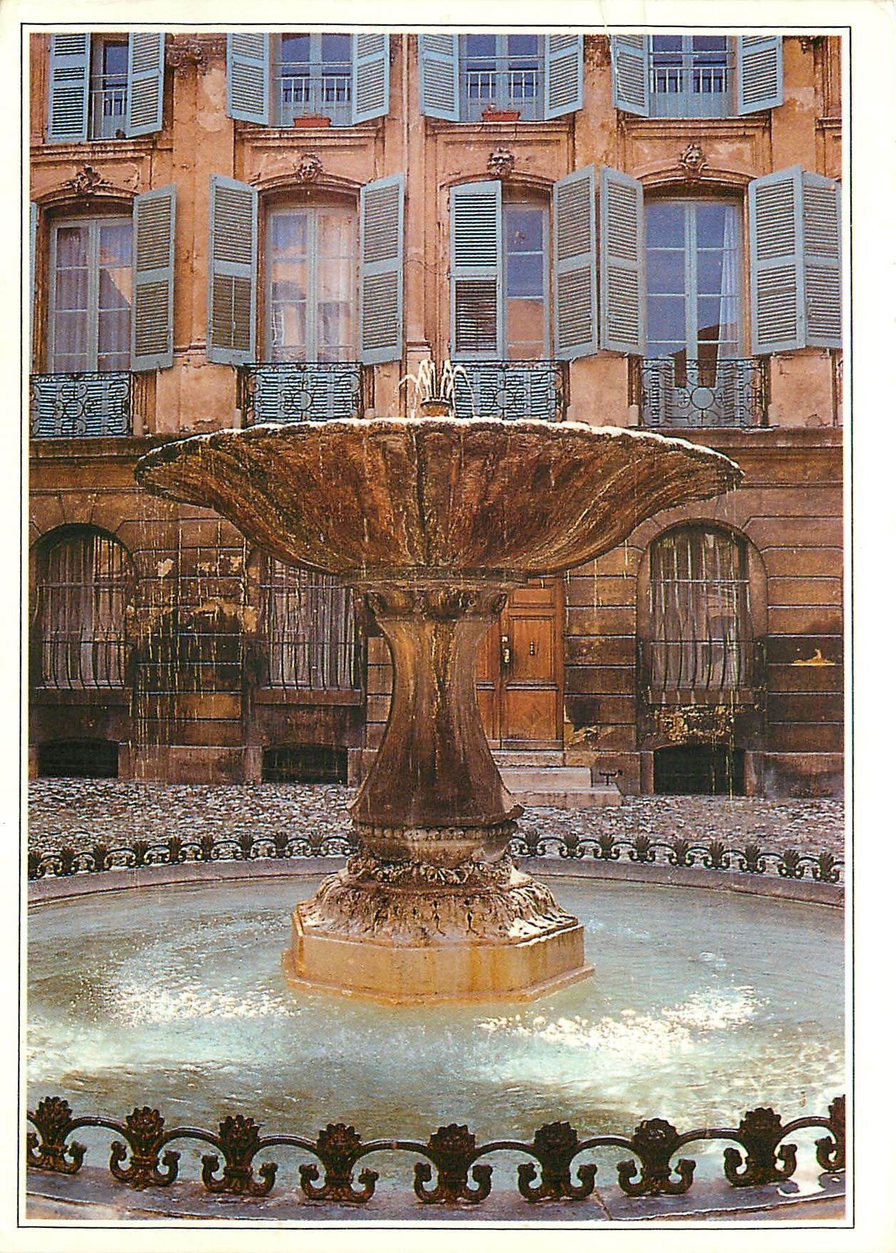 CPM Aix en Provence Fontaine et place d'Albertas 1912