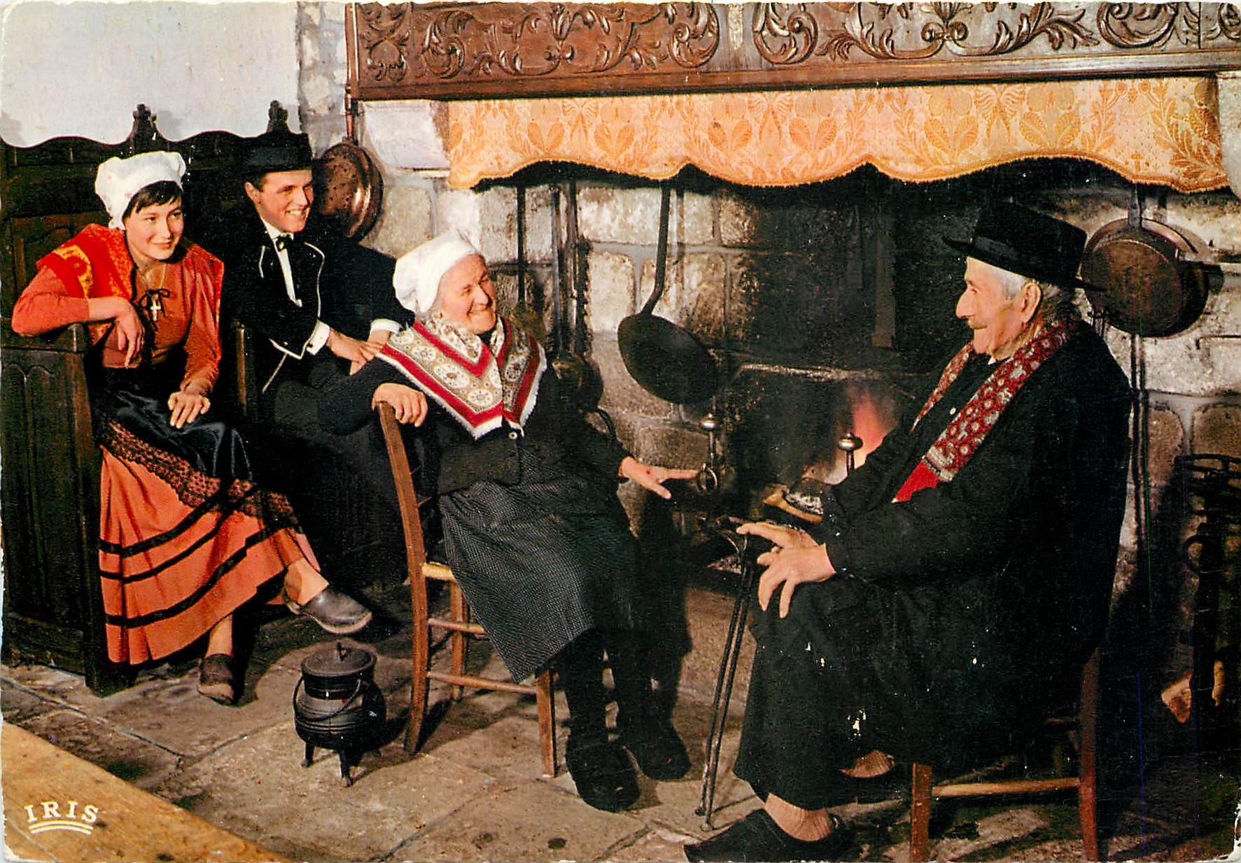 CPM Au Marchois la veillee