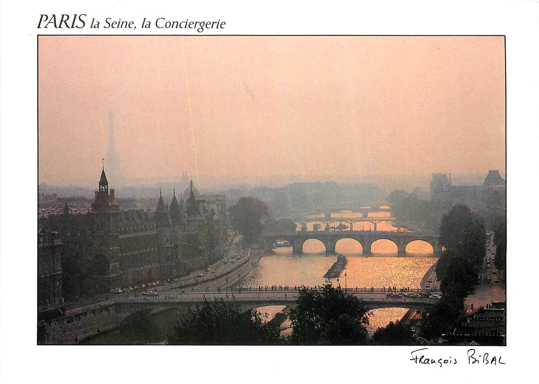 CPM Paris La Seine La Tour eiffel