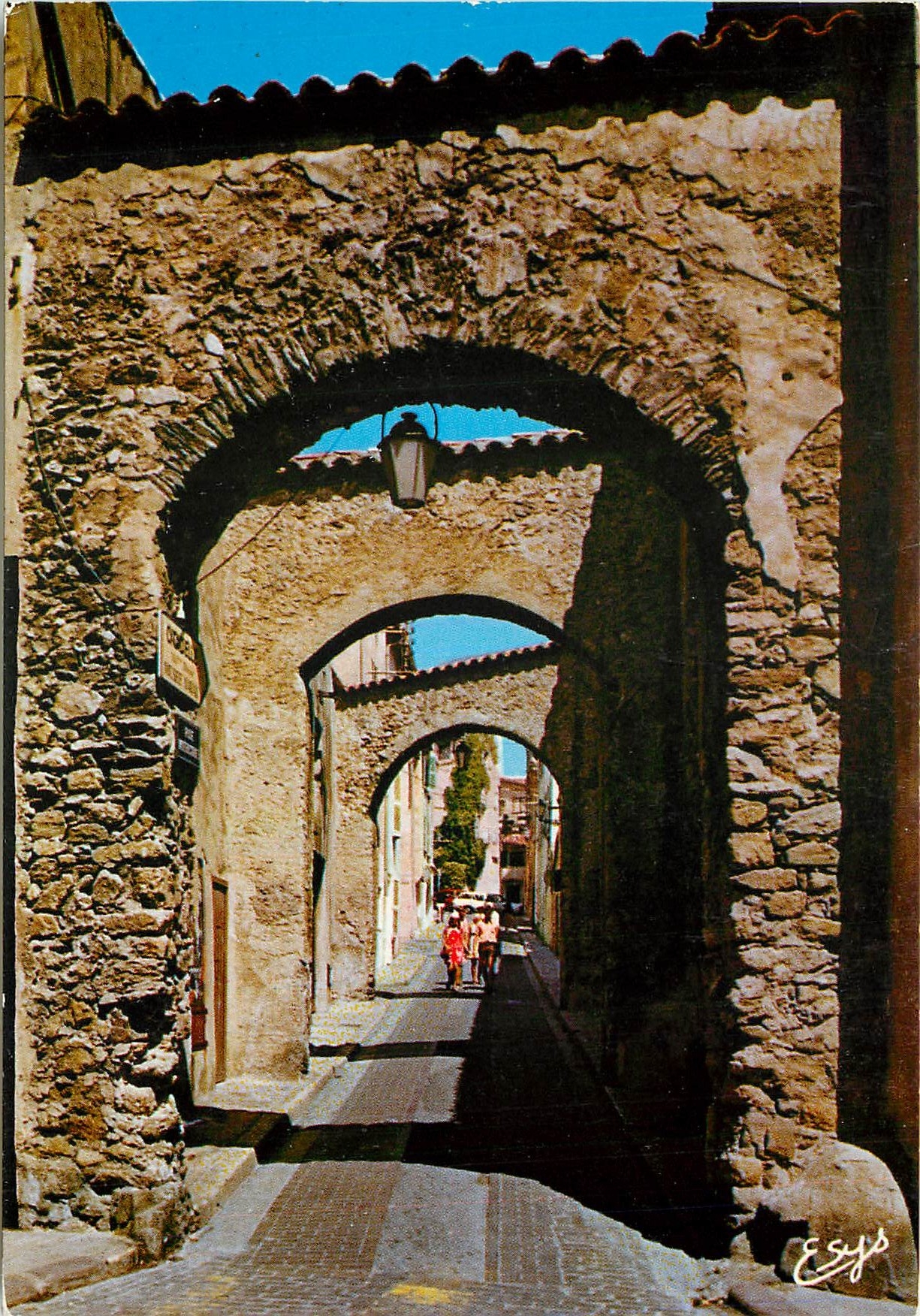 CPM Saint Tropez (Var) La rue de la Misericorde