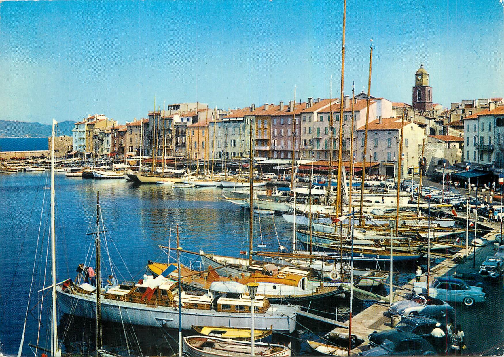 CPM Saint Tropez (Var) La Cote d'Azur Le Port