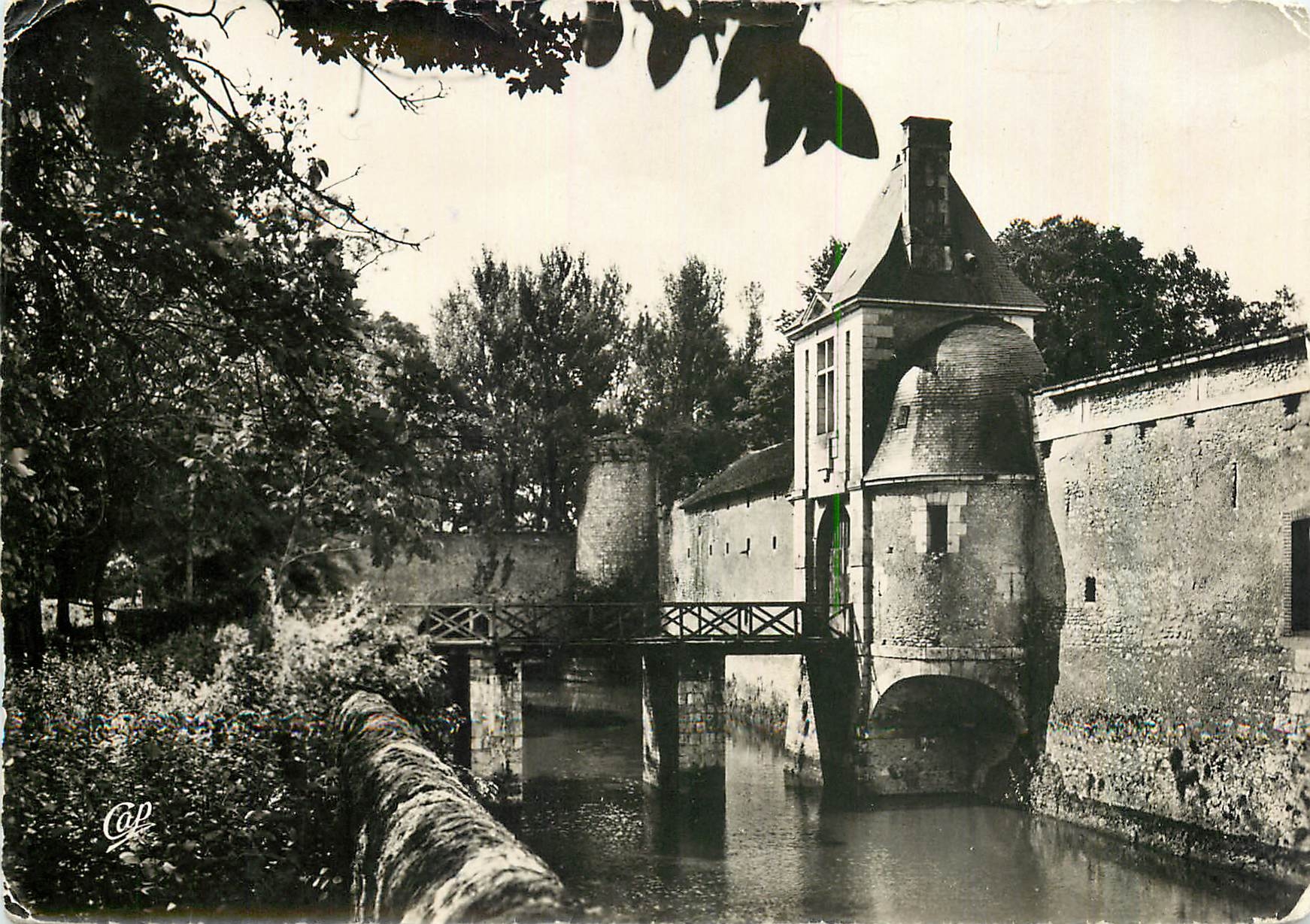 CPM Selles sur Cher le Chateau