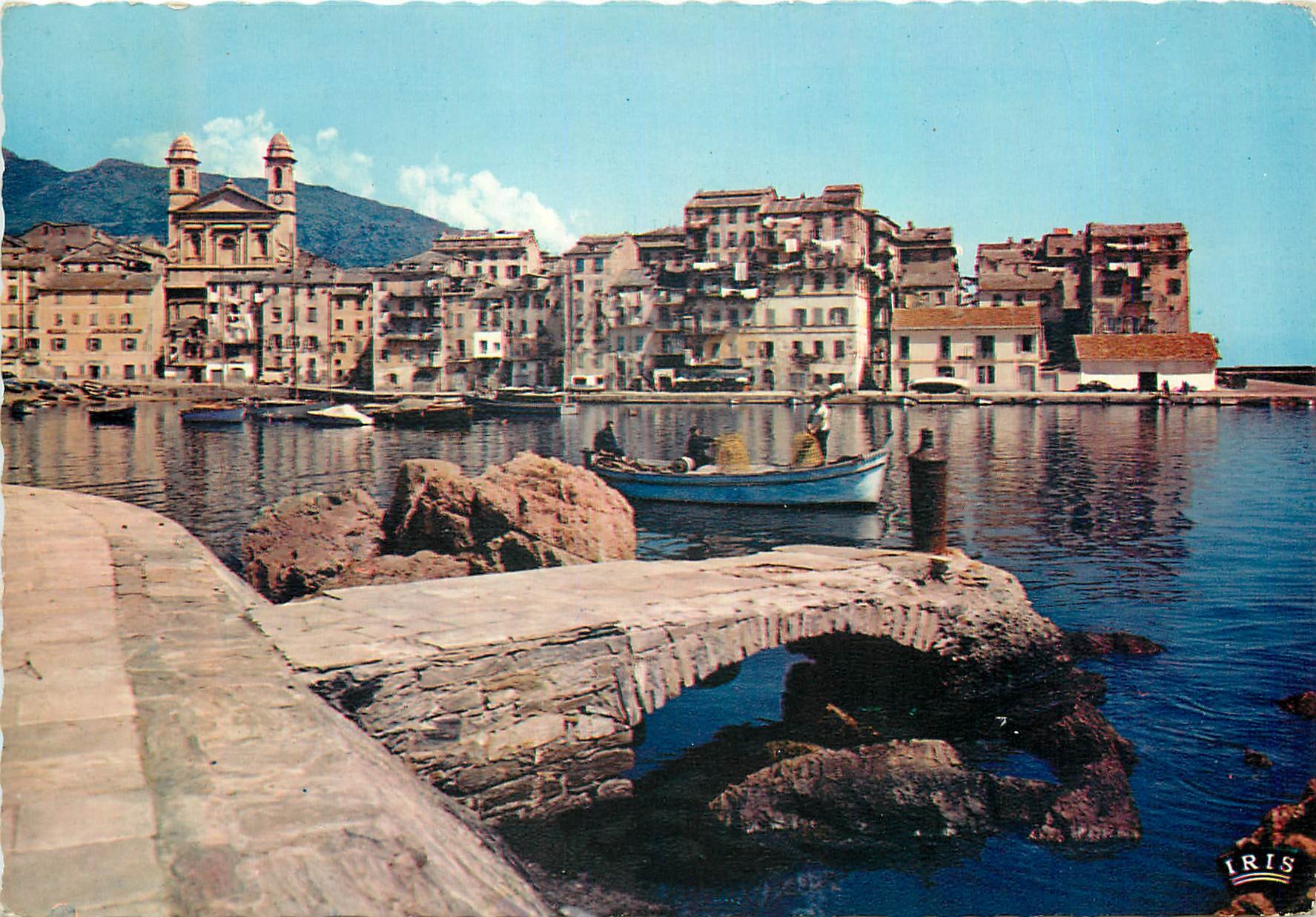 CPM Le Vieux Port de Bastia est tel qu'il y a 100 ans et plus