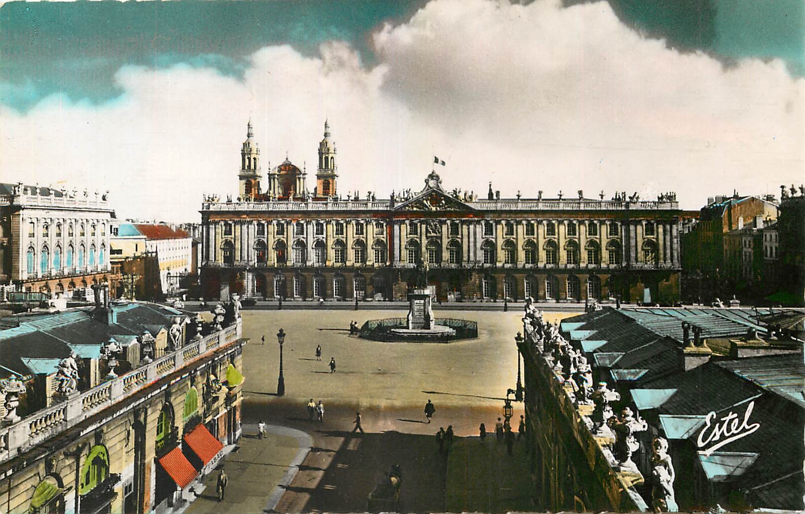 CPM Nancy Hotel de Ville et Statue de Stanislas