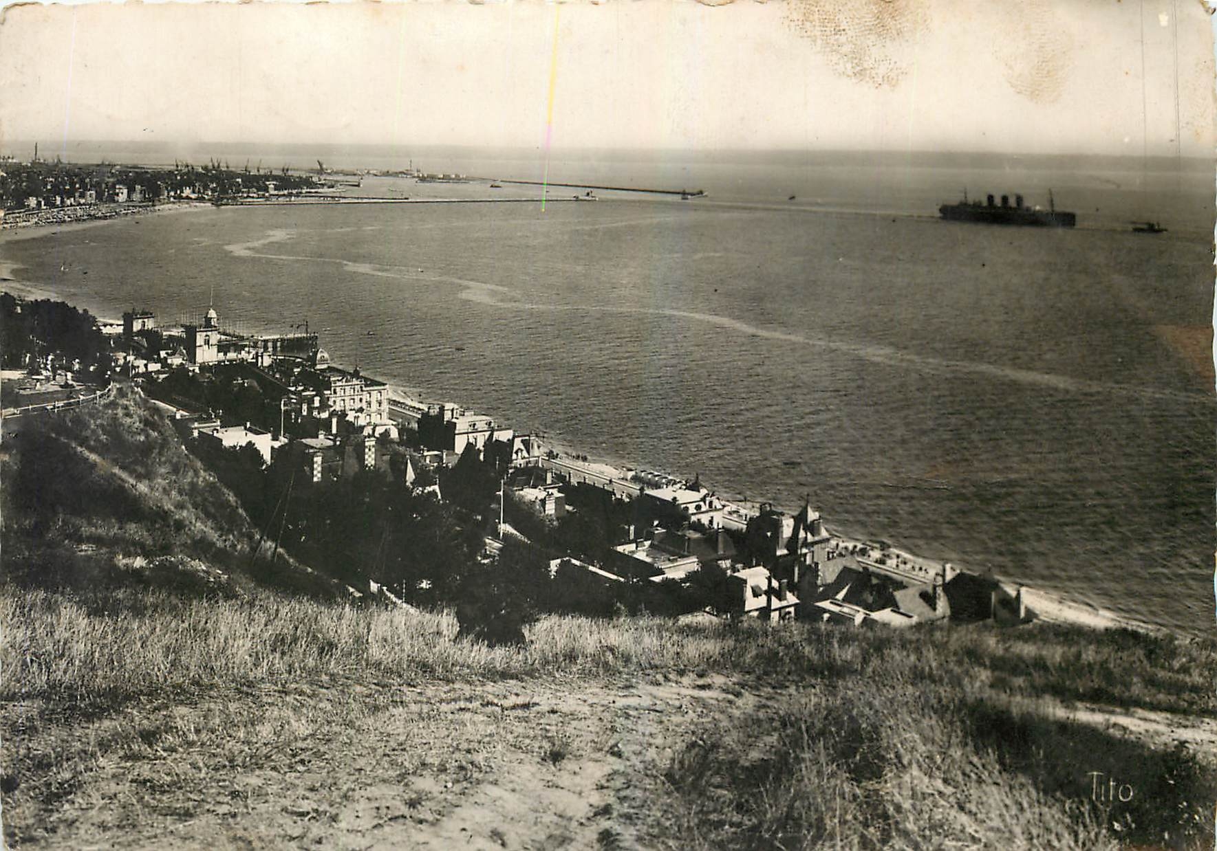 CPM Sainte Adresse vue sur la plage du Havre et l'Avant Port