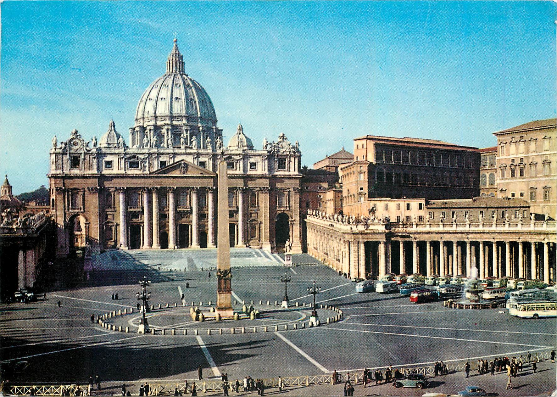 CPM Roma Place Saint Pierre