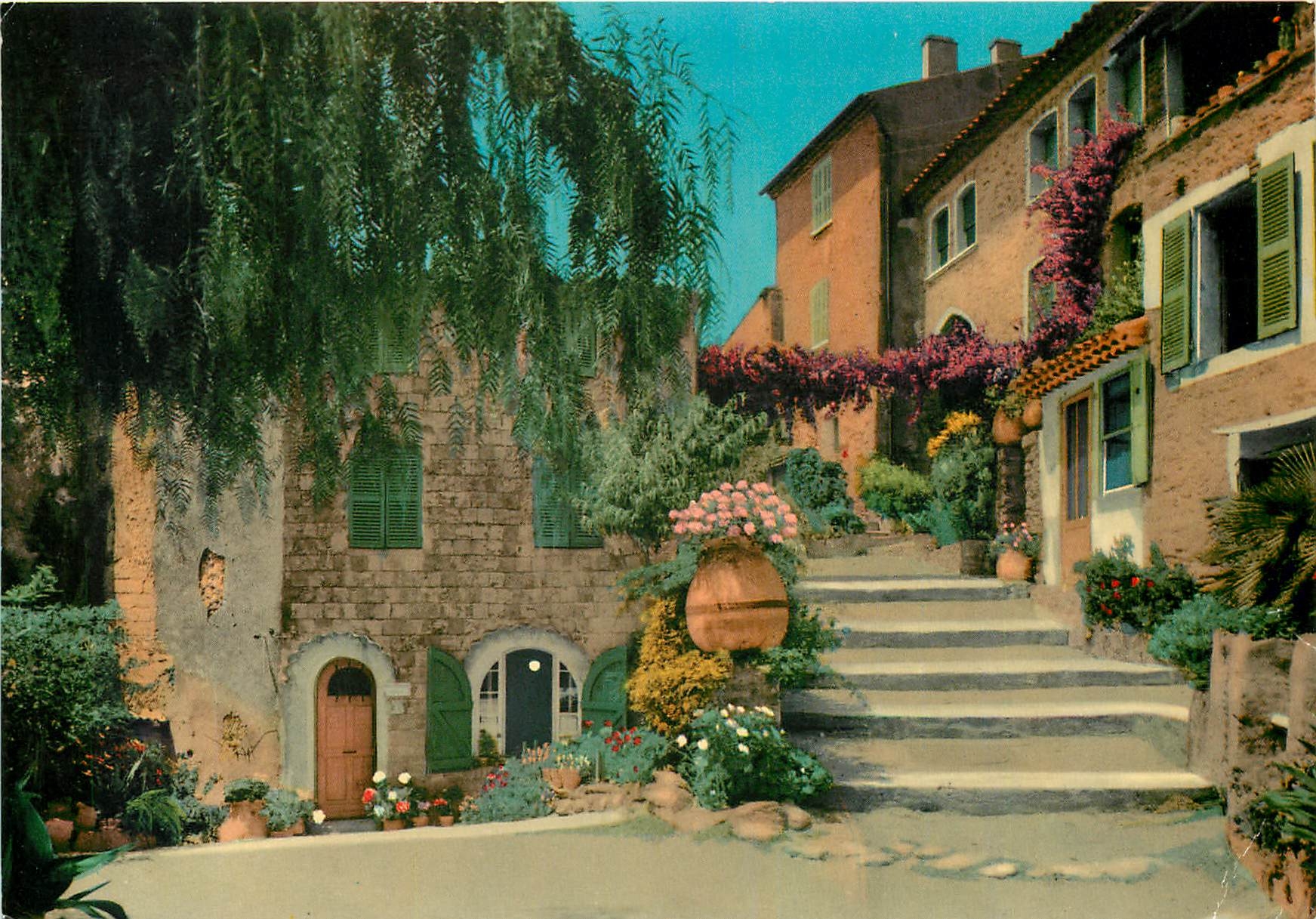 CPM Cote d'Azur Bormes Les Mimosas Lou Pouli Cantoum