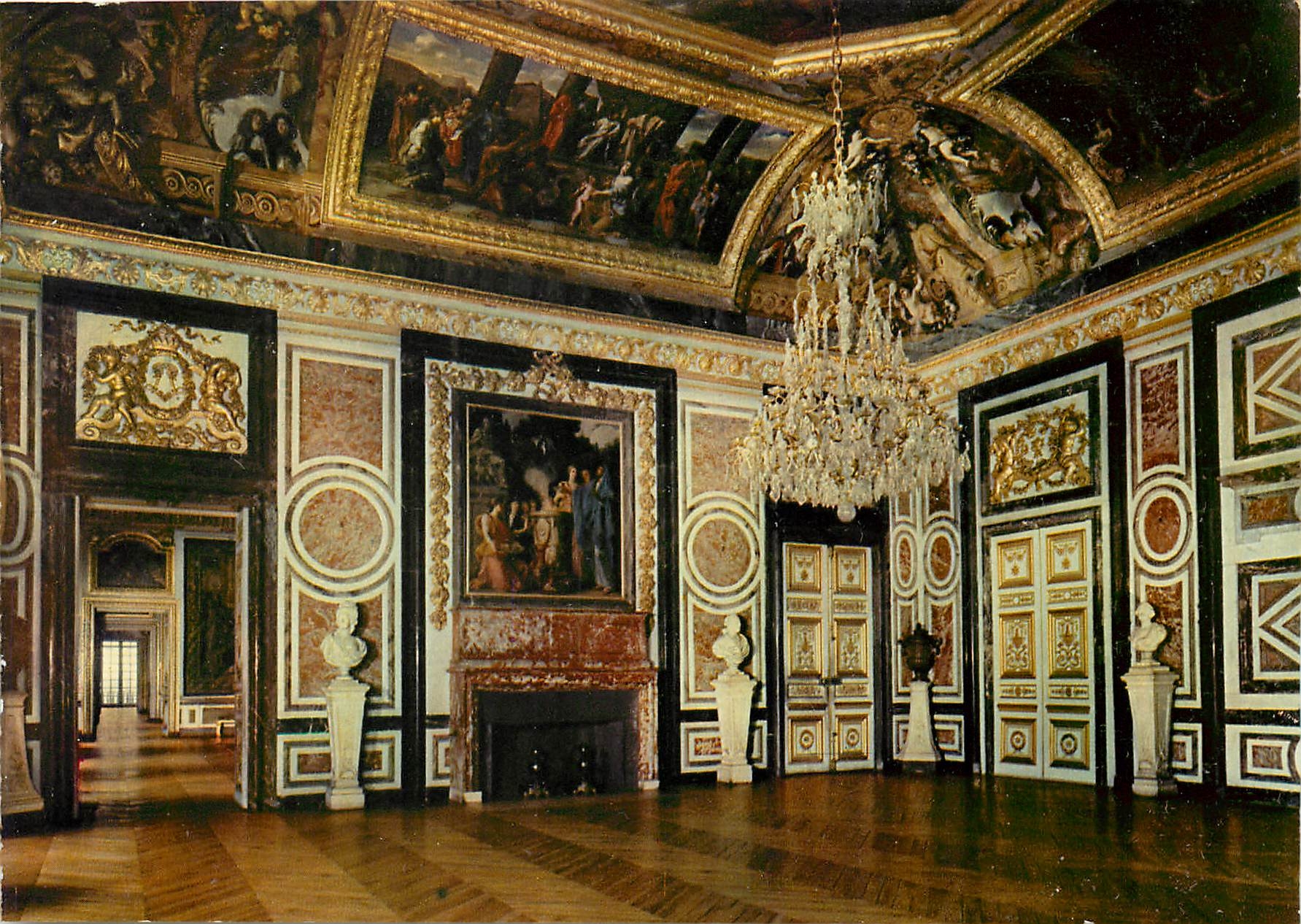 CPM Chateau de Versailles Salle des Gardes de la Reine (1678 1681)