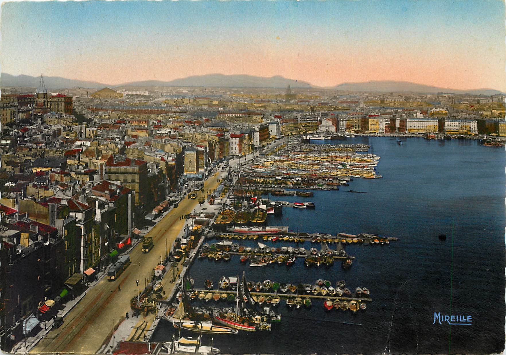 CPM Marseille Le Vieux Port vu du Pont Trandbordeur Bateaux