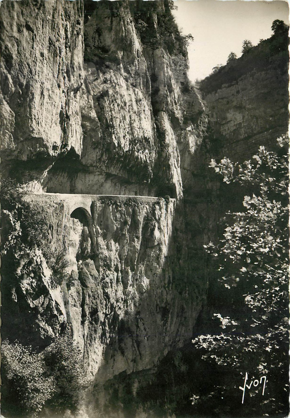 CPM Environs de Pont en Royans (Isere) Route des Grands Goulets