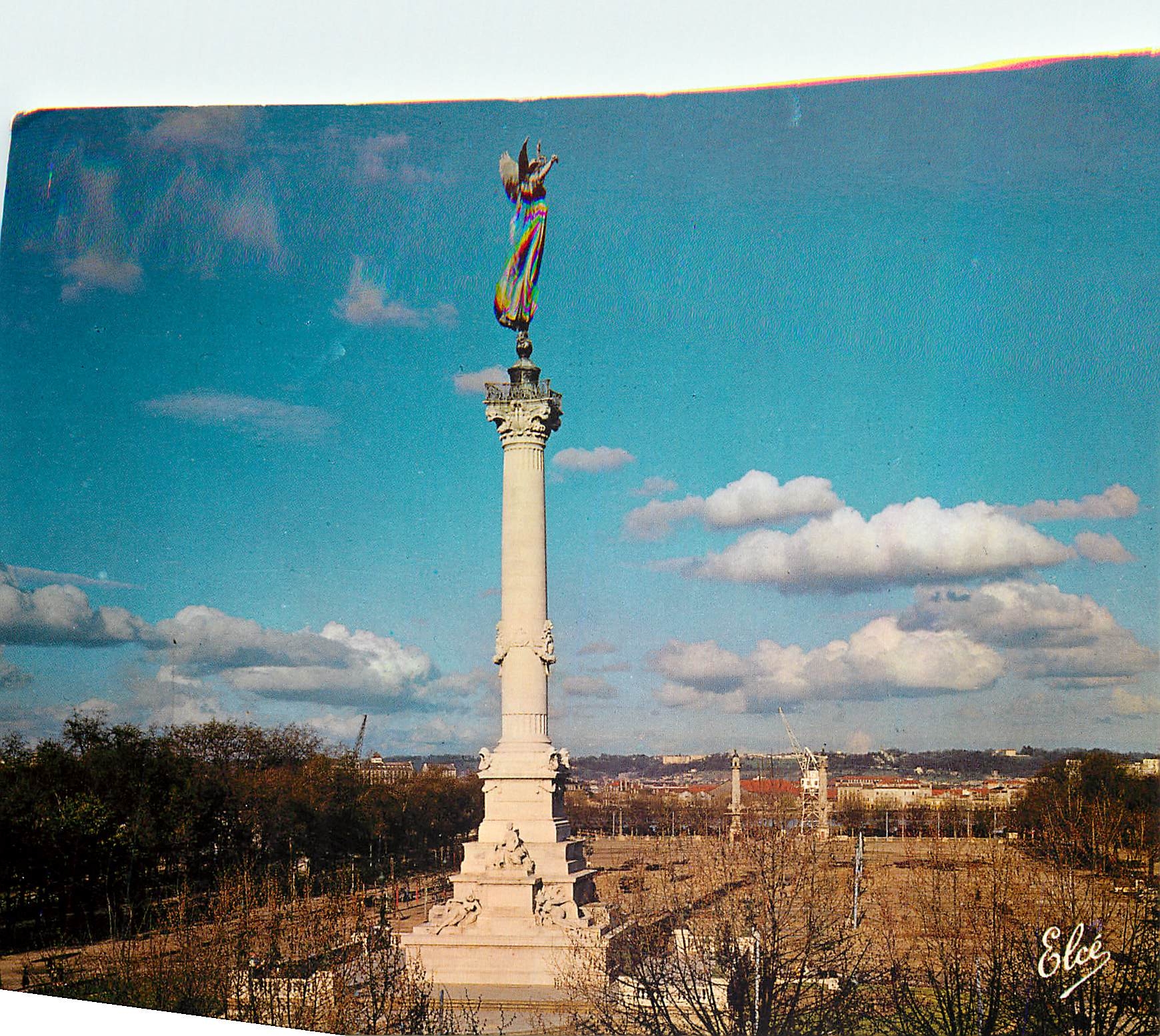 CPM Bordeaux Le monument des Girondins et la Place des Quiconces