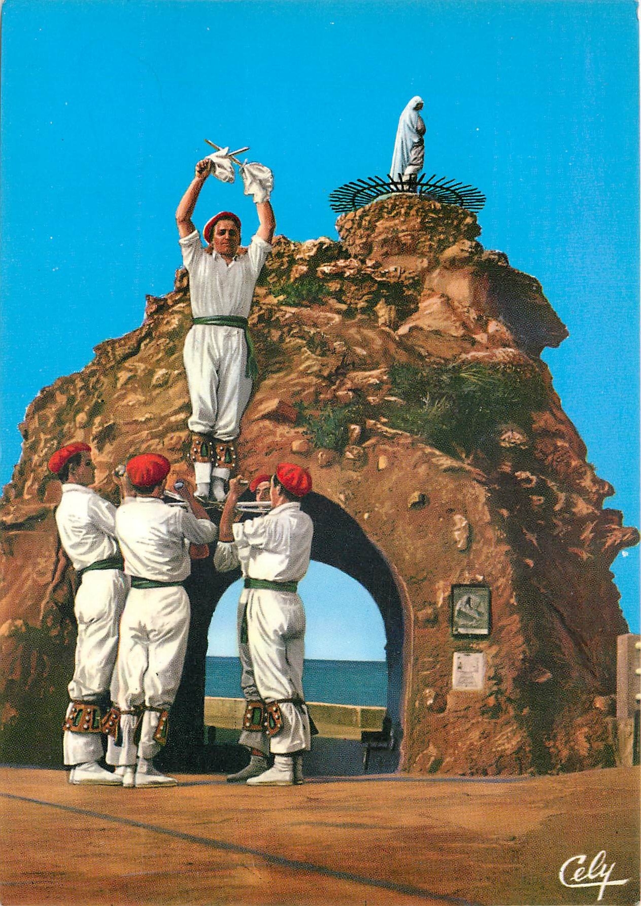 CPM Folklore Groupe Bi Harri Biarritz