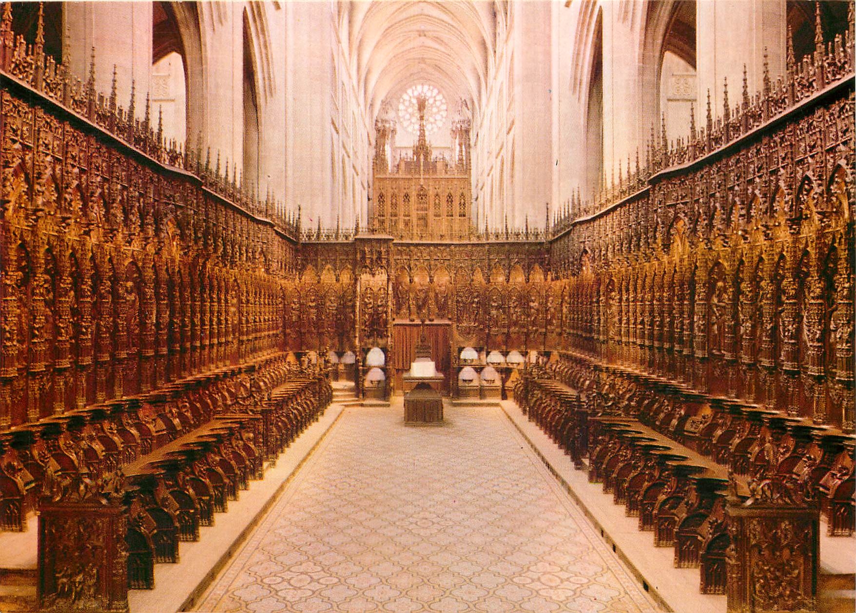 CPM Cathedrale d'Auch ensemble des 113 stalles