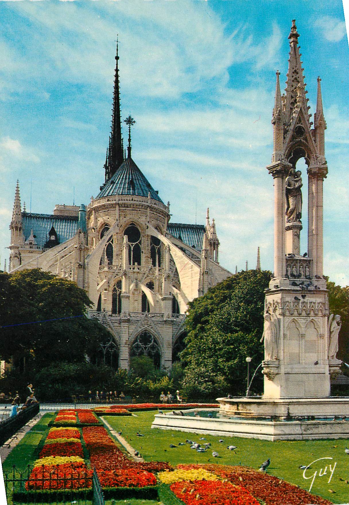 CPM Paris et ses Merveilles La facade de la cathedrale Notre Dame (1163 1330) vu du square Jean XXII