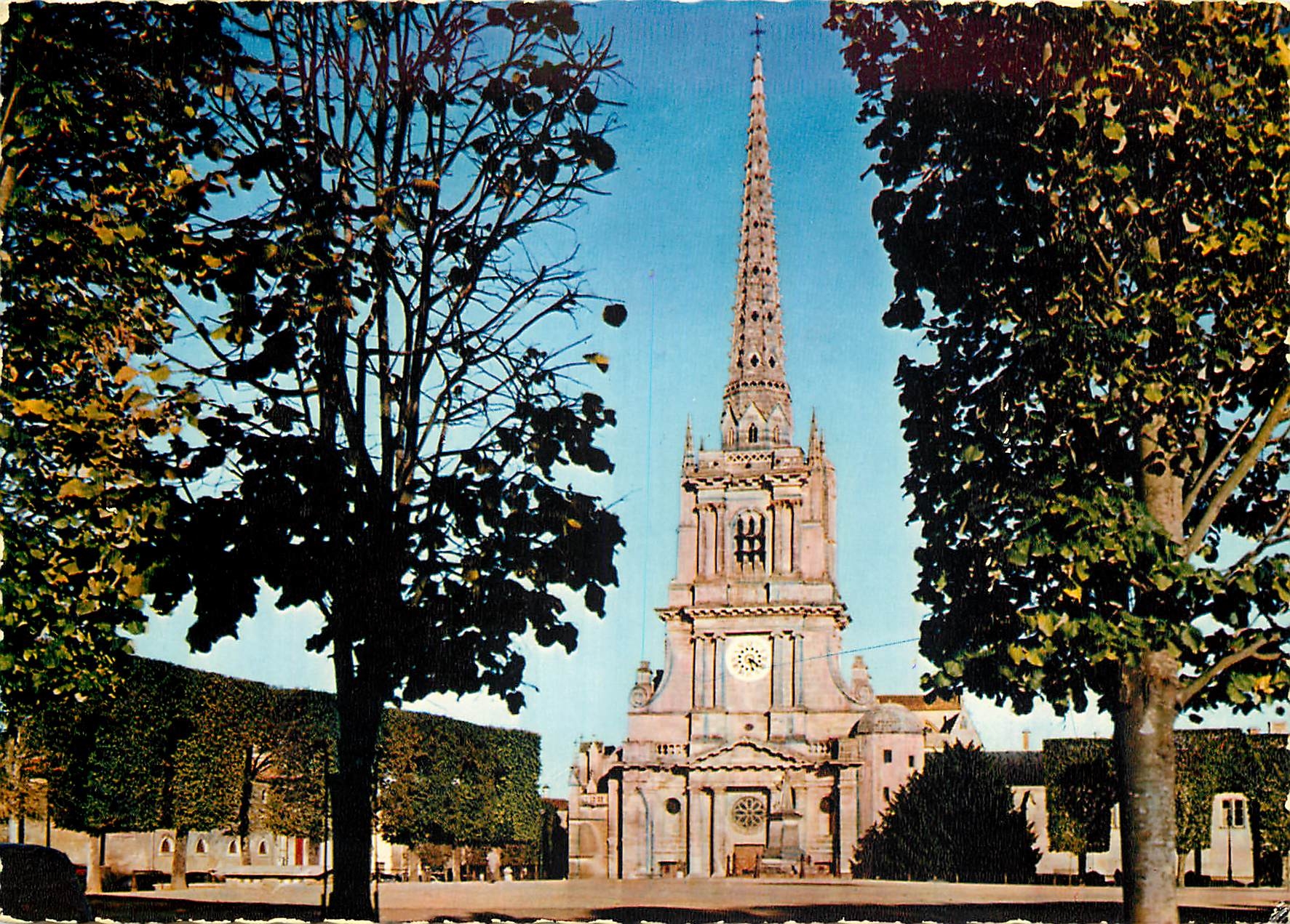 CPM Luchon (Vendee) La Cathedrale