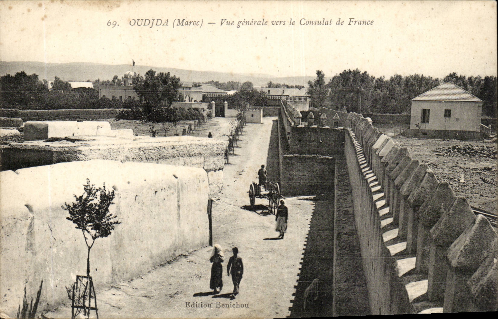 Oudjda - CPA- View towards the Consulate of France
