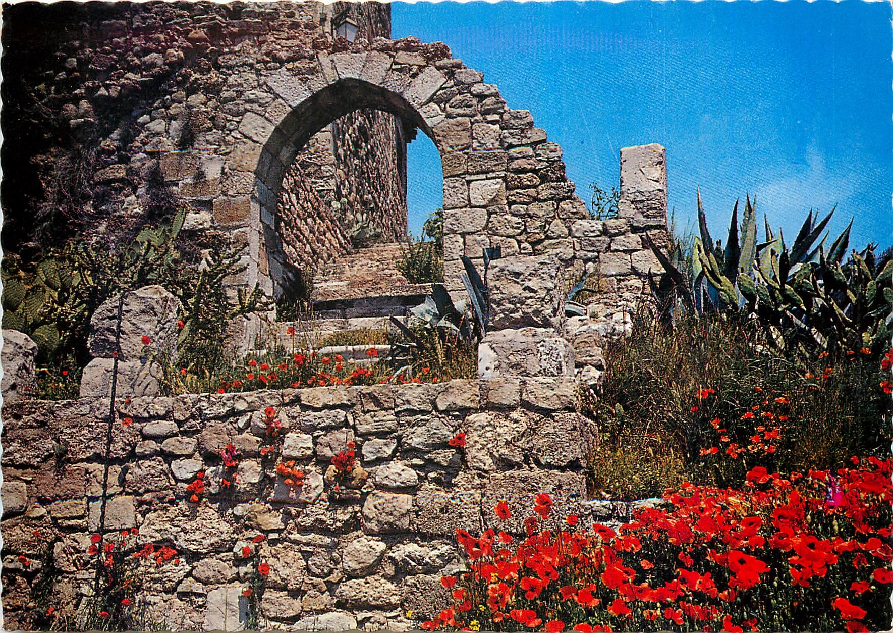 CPM La Provence Medievale Mediaeval Provence Portique aux abords de la Tour Sarrasine 
