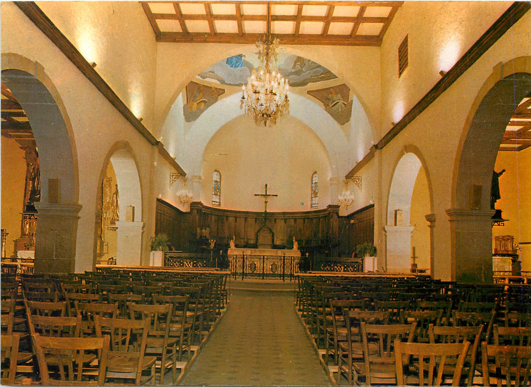 CPM Bandol Var Eglise St Francois de Sales Restauree en 1973