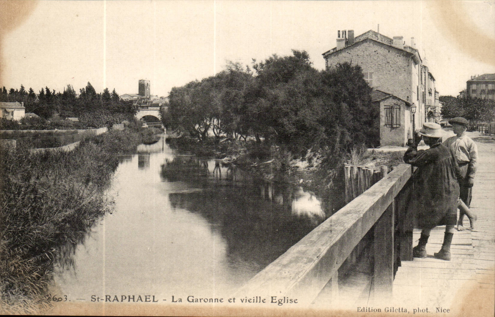 Str-RAPHAEL der Garonne und die viille Kirche CPA
