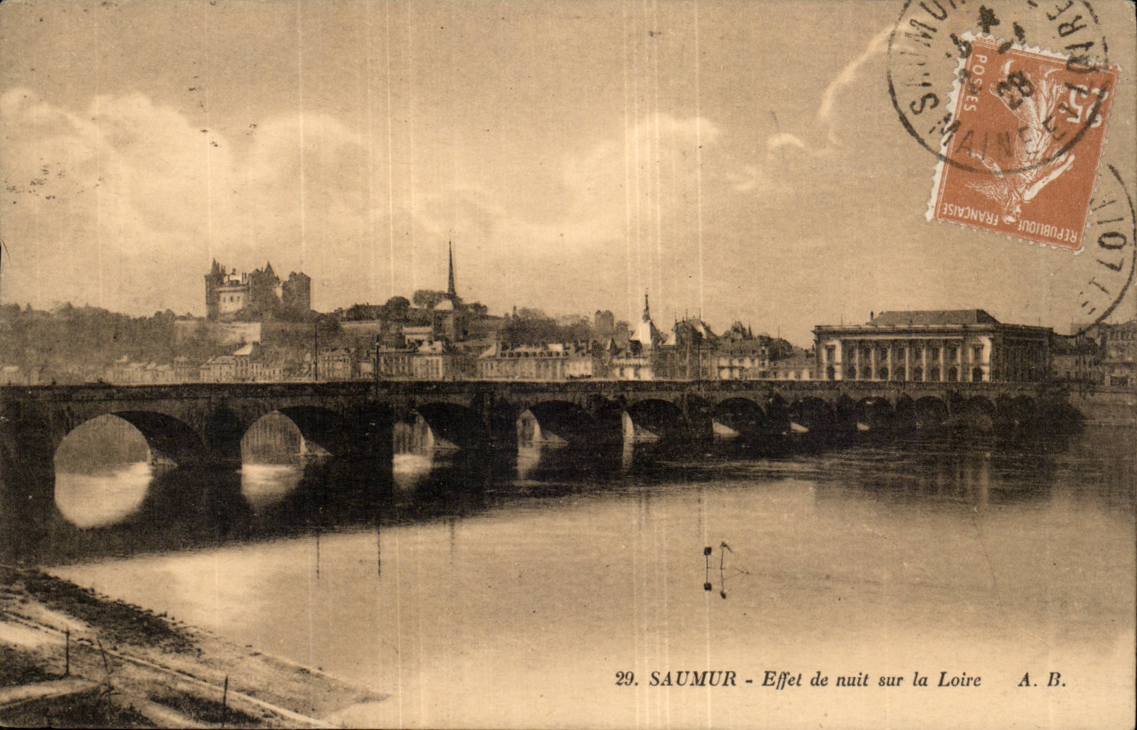 Saumur CPA Nachteffekt auf den Loire