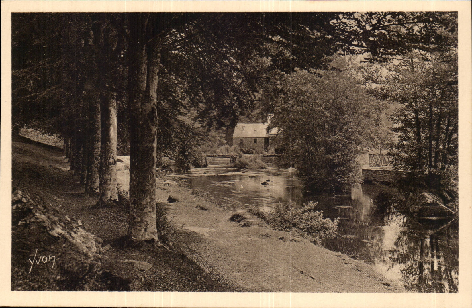 Pont Aven CPA L'Aven au wood of love