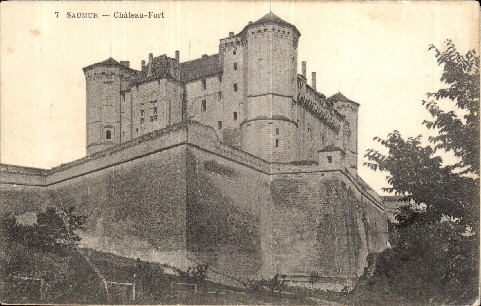 Saumur CPA das starke Schloss