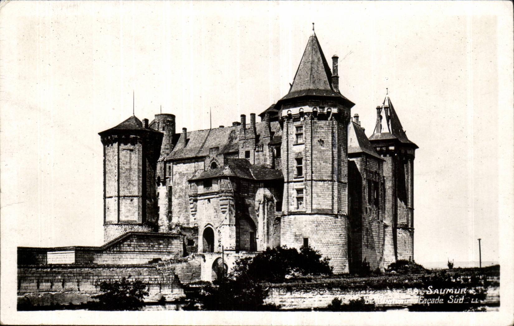 Saumur CPA the strong castle