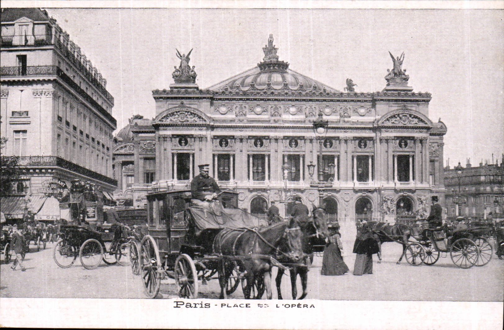 Paris CPA Places Opera