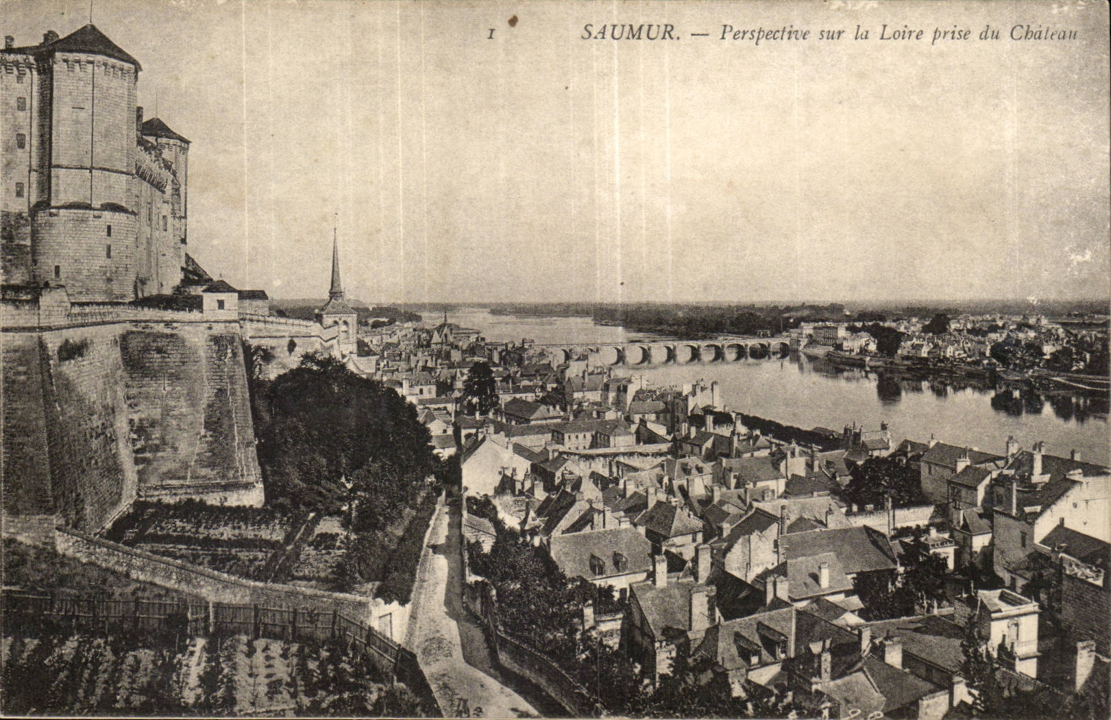 Saumur CPA Ansicht uber den Loire nah an dem Schloss