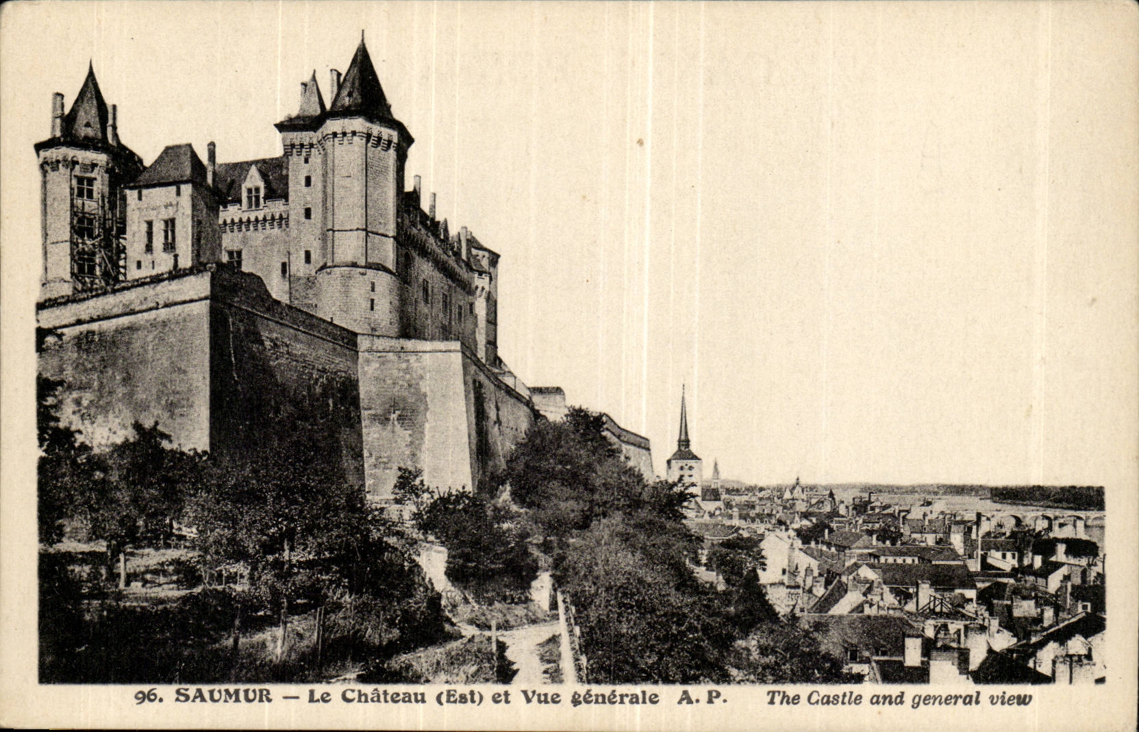 Saumur CPA das Schloss und die Ansicht