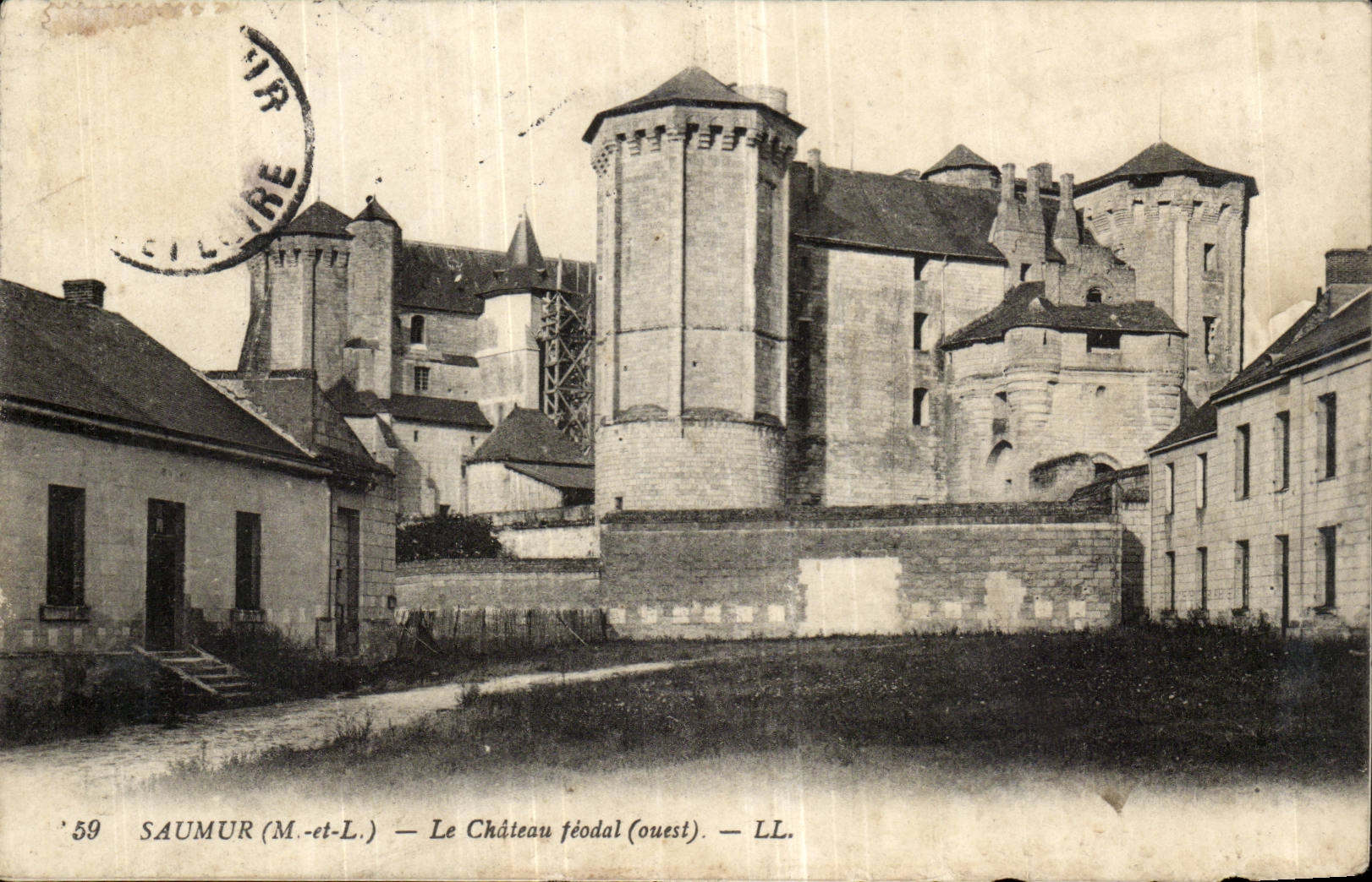 Saumur CPA extremely feudal Castle