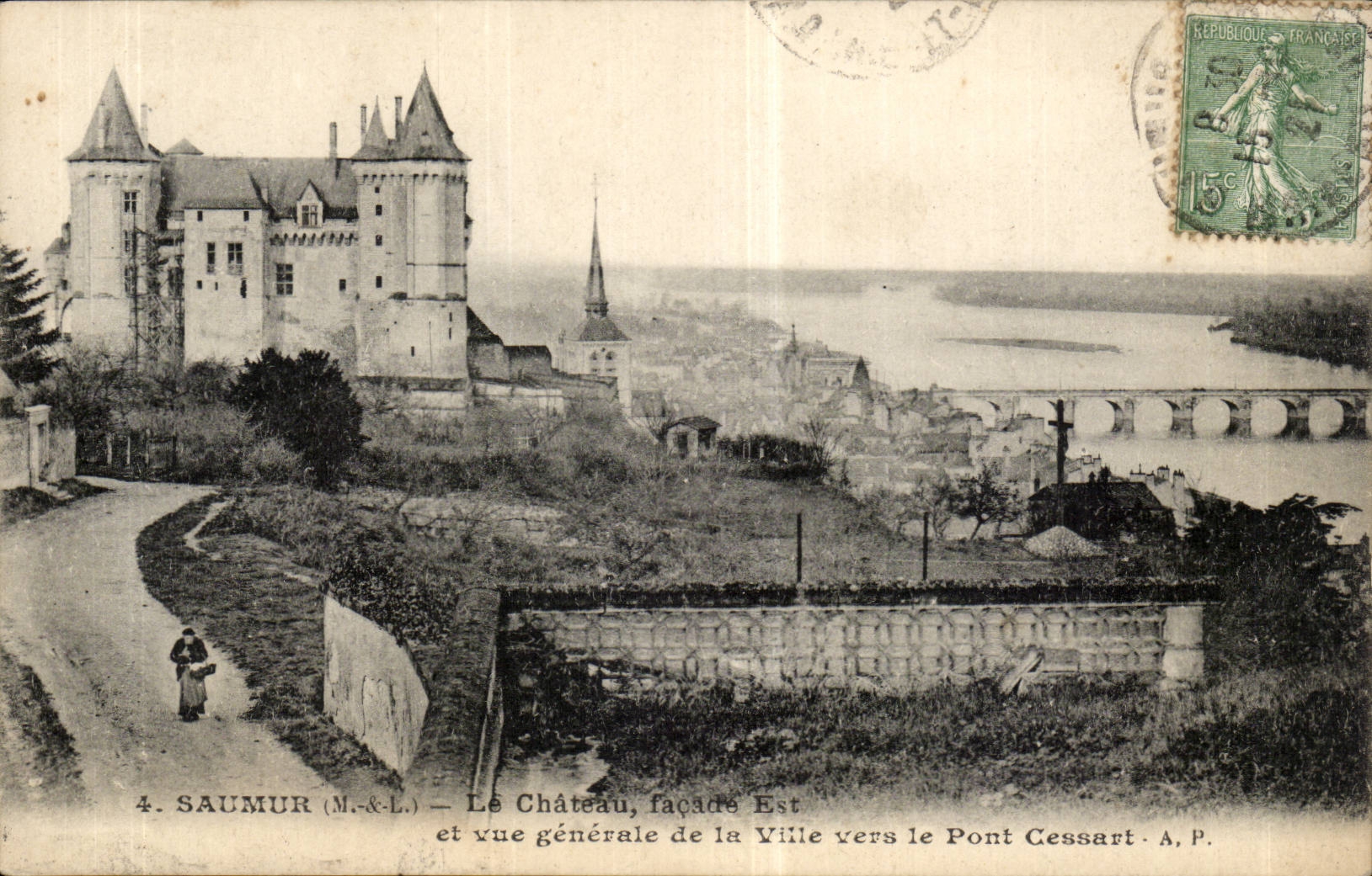 Saumur CPA the Facade castle is and View of the city towards the CEssart bridge