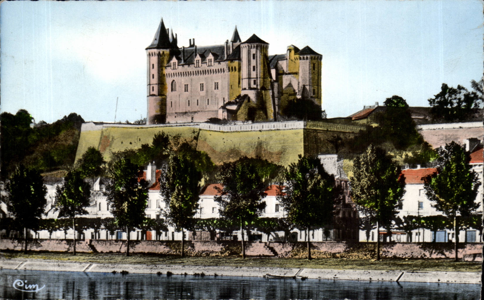 Saumur CPA the strong castle