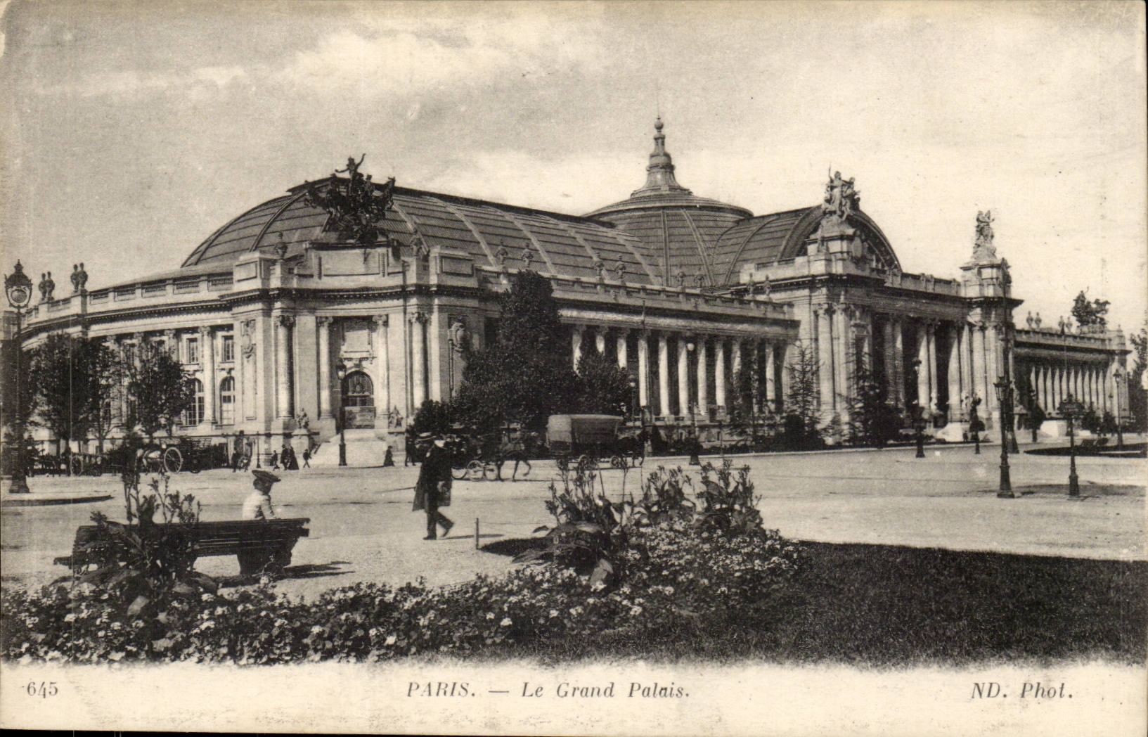 Paris the Large Palate-CPA