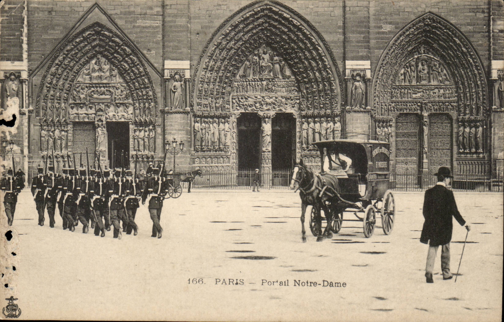 Paris CPA Notre Dame Gate