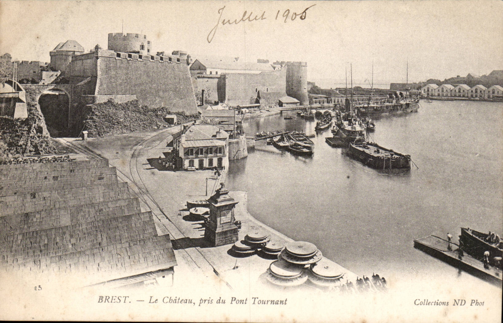 Brest CPA the castle taken of the revolving bridge